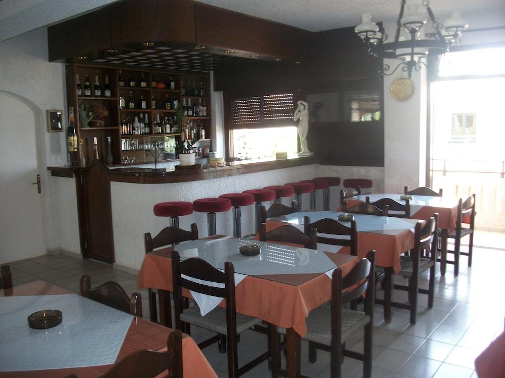 Efi Hotel Malia Exterior foto