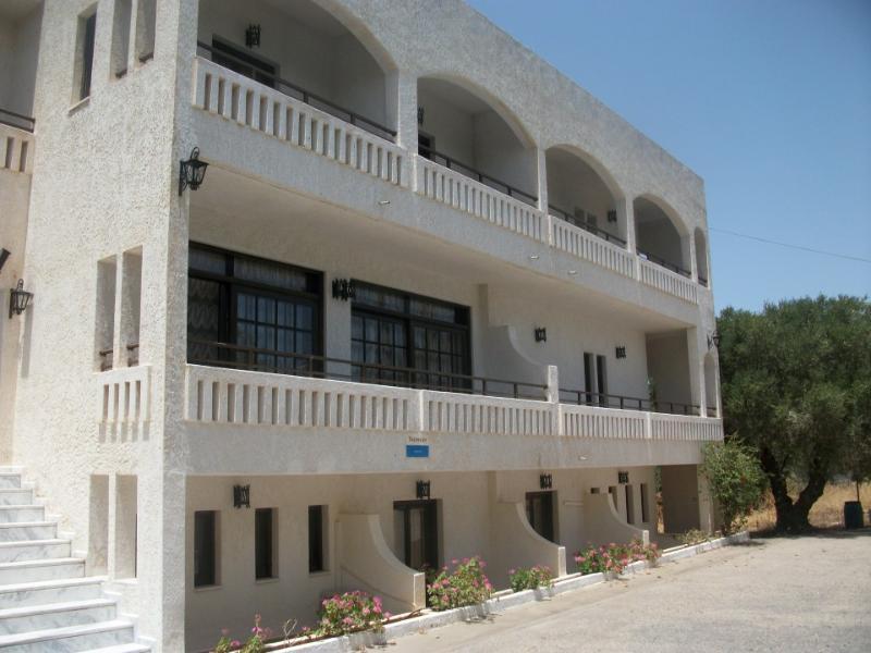 Efi Hotel Malia Exterior foto